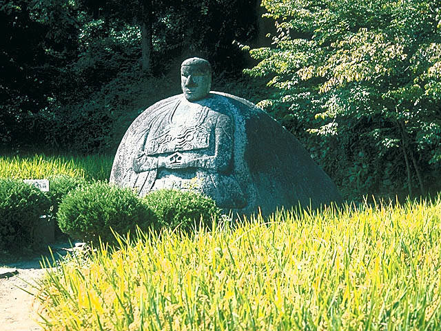 下諏訪町　万治の石仏